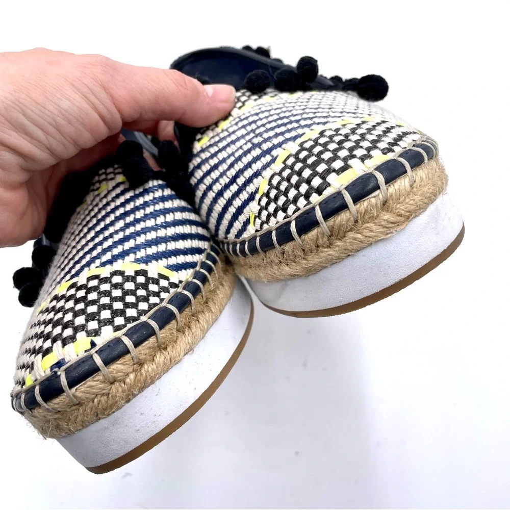 Sondra‎ Roberts Ellie Blue Black Woven Pom Pom Platform Espadrille in Size 10